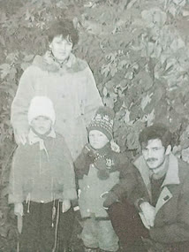 Ваня (5 лет, сентябрь 1999 г.) с родителями и двоюродным братом