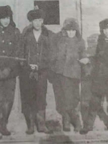 Подростки 70-х гг. XX века. Поселок Ребристый. Первый слева - А.Коробейников